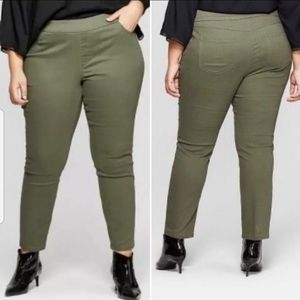 New Ava & Viv Pull On Ankle Pants Sz. 2x